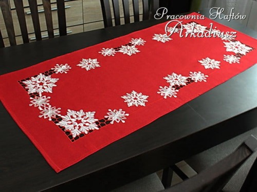 Bieżnik świąteczny "śnieżynki" 55x120 czerwony