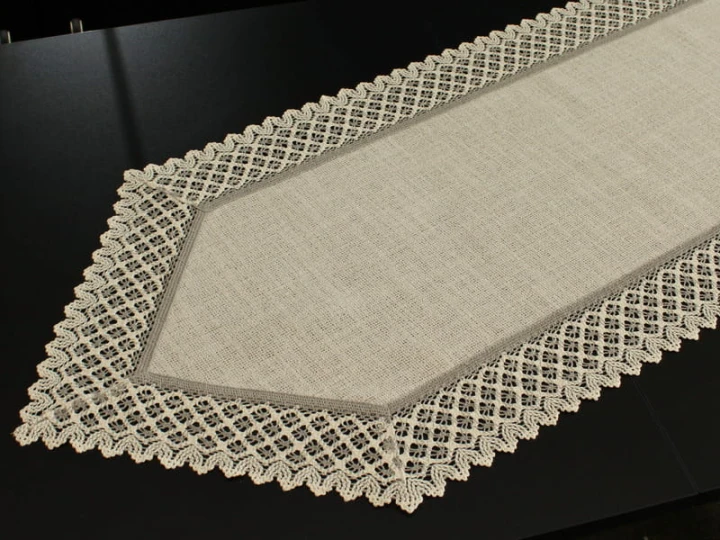 Bieżnik "Koronka len" w szpic