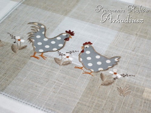Serweta wielkanocna "Kury w grochy"