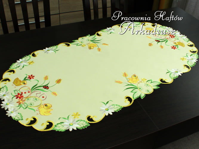 Bieżnik wielkanocny "pisklęta na żółtym" 50x100