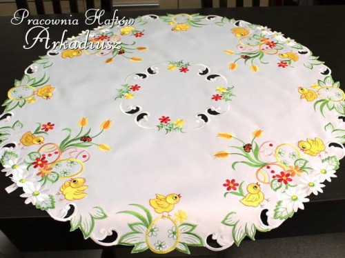 Serweta wielkanocna "pisklęta na białym" Ø 85