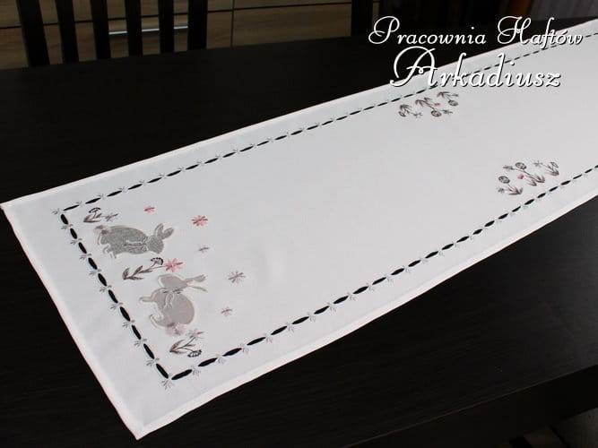 Bieżnik wielkanocny "szare zajączki" 40x140