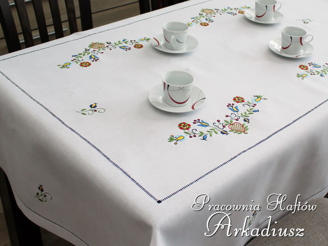 Kaszubski obrus haftowany