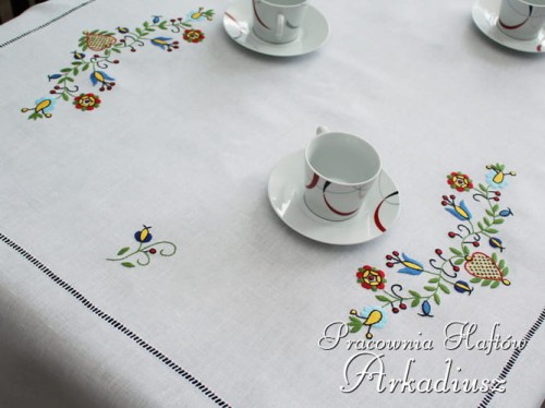 Kaszubski obrus haftowany