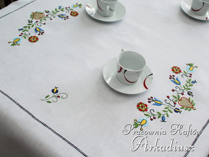 Kaszubski obrus haftowany