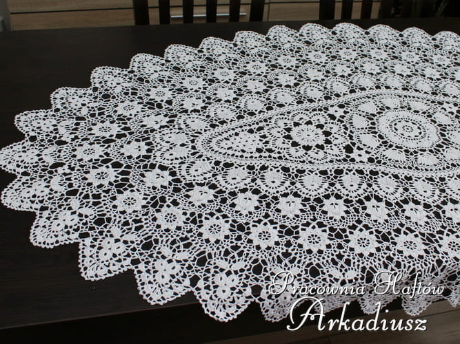 Duża serweta koniakowska 90x150 owal biały