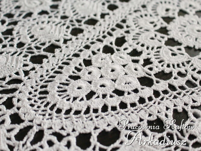 Duża serweta koniakowska 90x150 owal biały