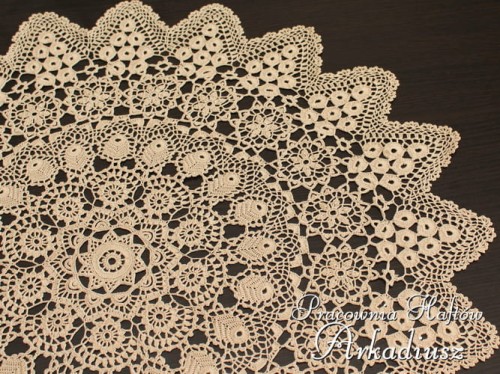 Koronka z Koniakowa Ø 80 beżowa