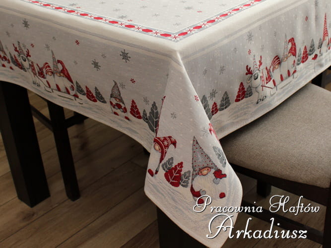 Świąteczne obrusy gobelinowe "skrzaty"