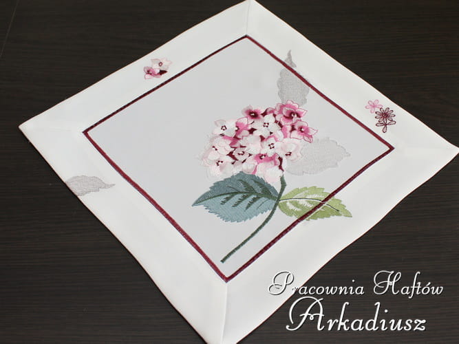 Serweta haftowana "hortensje" 35x35