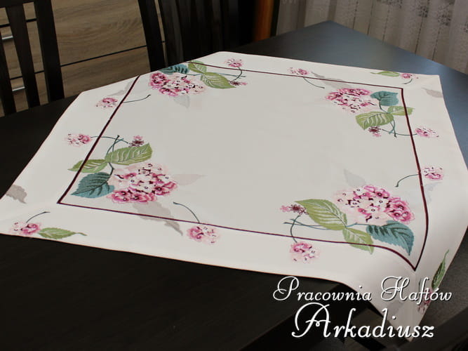 Serwety haftowane "hortensje" 85x85