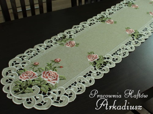 Bieżnik haftowany "róże" 40x160