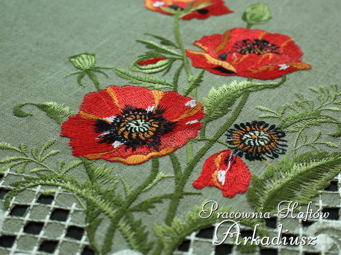 Serweta haftowana "maki" 85x85