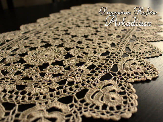 Owalna serweta koniakowska beżowa