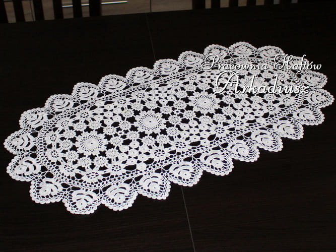 Owalna koronka koniakowska