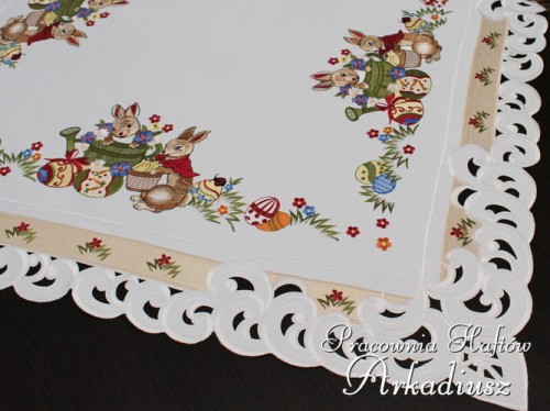 Serweta wielkanocna "zajączki z konewką"