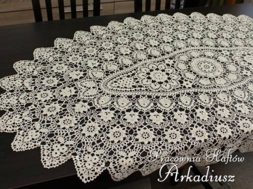 Duża serweta koniakowska 90x150 owal beżowy