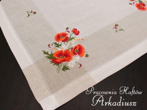 Serwety haftowane "maki na lnie"