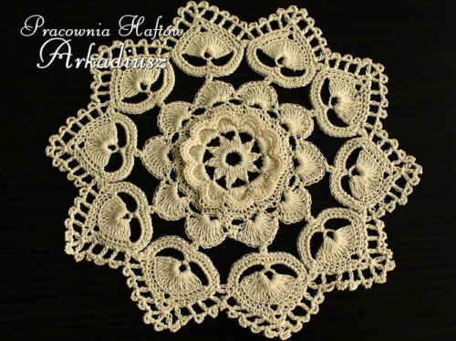 Serwetka koniakowska beżowa Ø 15 cm