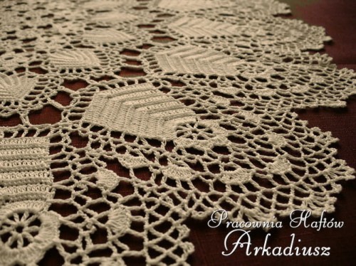 Koronka koniakowska beżowa