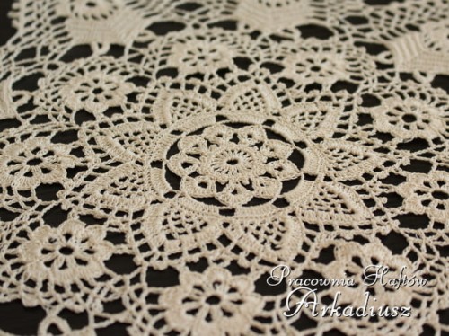 Serweta koniakowska Ø 36 beżowa (wzB)