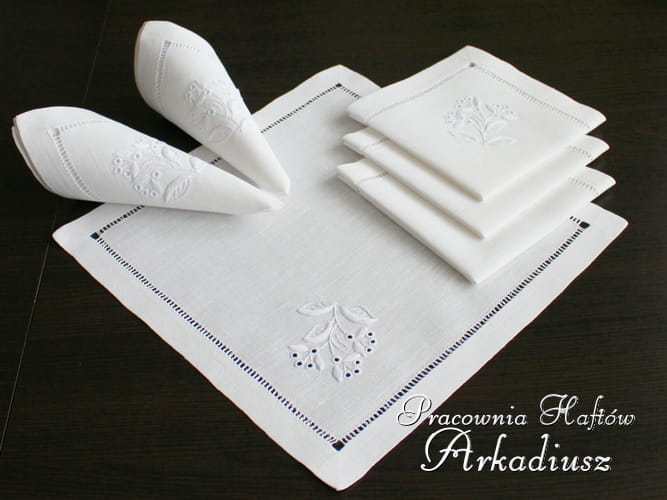 Komplet serwet lnianych z haftem ręcznym 38x38 6 szt  SHM15b.JPG