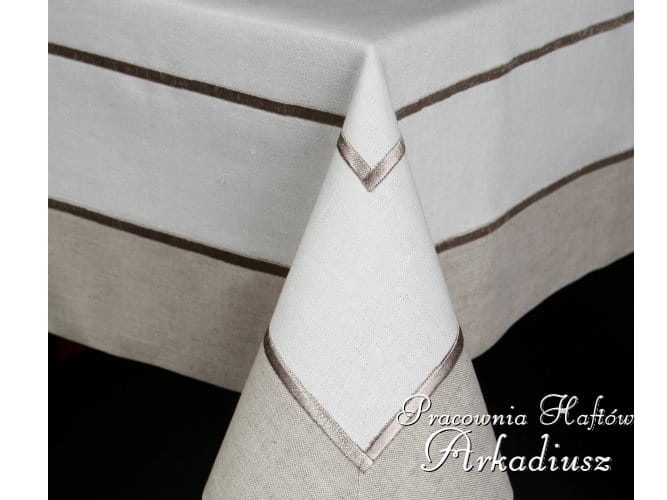 Obrus lniany z haftem JAGNA