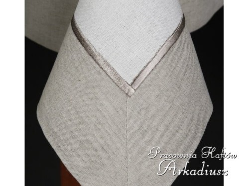 Obrus lniany z haftem JAGNA