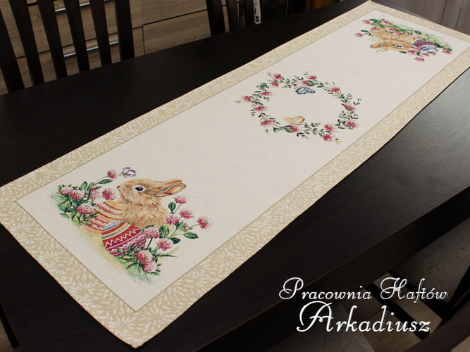 Bieżnik wielkanocny gobelinowy "Beżowy zając" 42x140.JPG