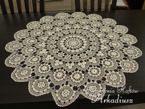 Serweta koniakowska Ø 80 beżowa