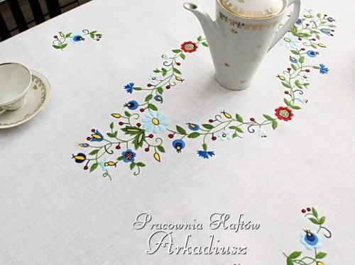 Obrus z haftem kaszubskim (KASZ13)
