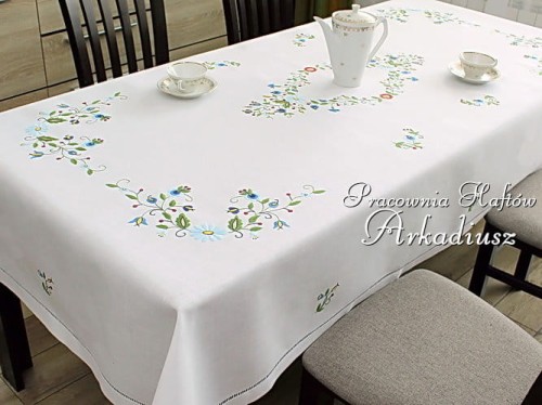 Obrus z haftem kaszubskim (KASZ13)