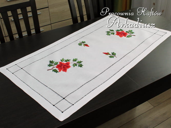 Bieżnik z ręcznym haftem "Czerwone róże" 100