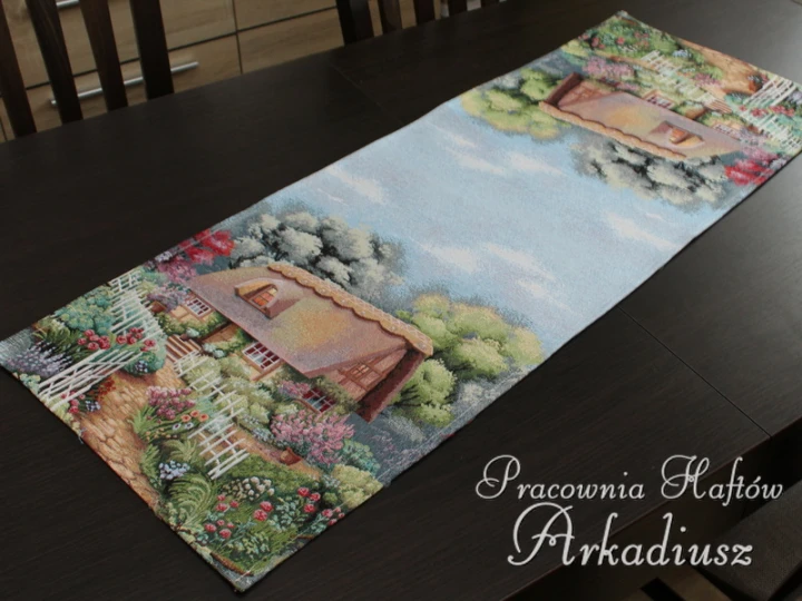 Bieżnik gobelinowy "Domek z werandą" 38x100 cm.