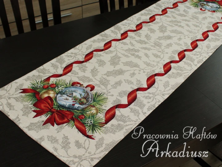 Bieżnik gobelinowy Stroik 42x140 cm z wielobarwnym wzorem.