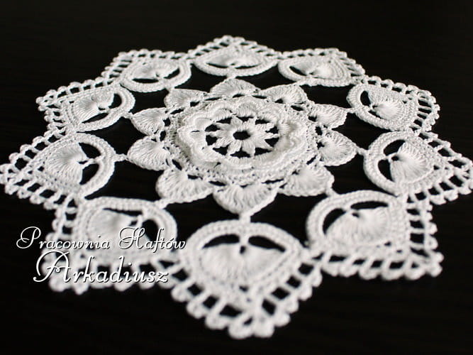 Biała serwetka koniakowska Ø 15 cm