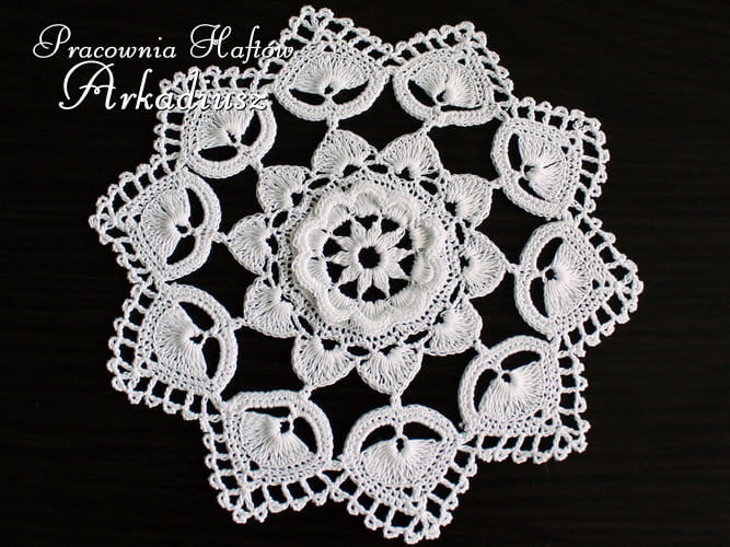 Biała serwetka koniakowska Ø 15 cm