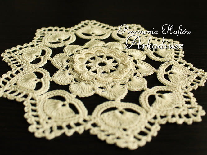 Serwetka koniakowska beżowa Ø 15 cm