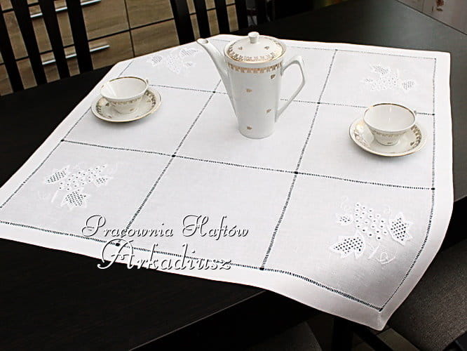 Serweta "Winogrona" haft ręczny 80x80