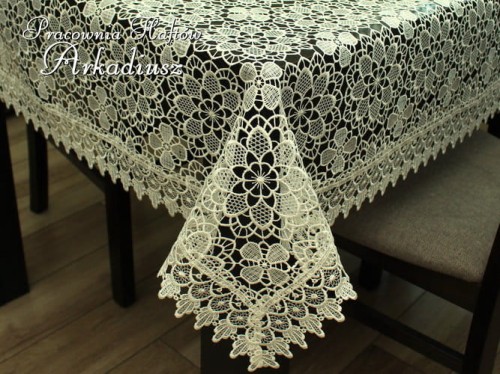 Obrus gipiurowy "Kwiaty" - ekri