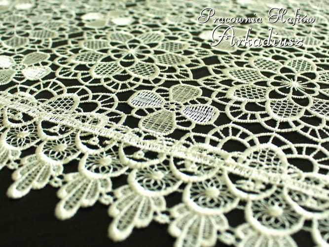 Obrus gipiurowy "Kwiaty" - ekri