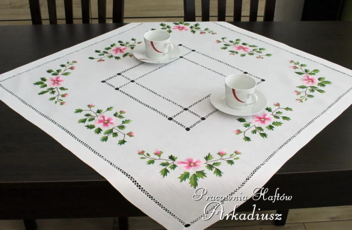 Serweta "kwiat jabłoni" haft ręczny