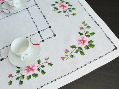 serweta haftowana ręcznie Kwiat jabłoni