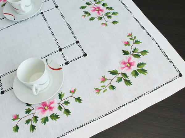 serweta haftowana ręcznie Kwiat jabłoni