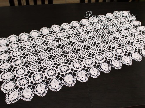 Koronka koniakowska 40x85 biała