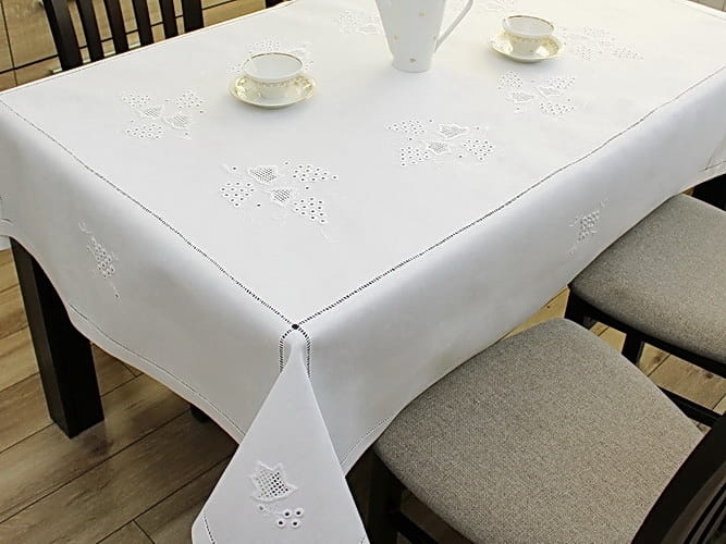 Obrusy lniane haftowane ręcznie "Winogrona"