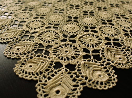 Bieżnik z koronki koniakowskiej prostokąt beżowy