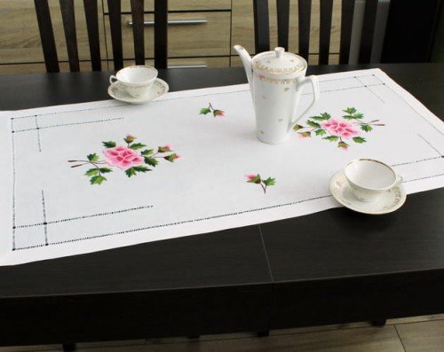 Bieżniki haftowane ręcznie "Różowe róże"