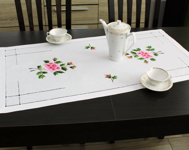 Bieżniki haftowane ręcznie "Różowe róże"