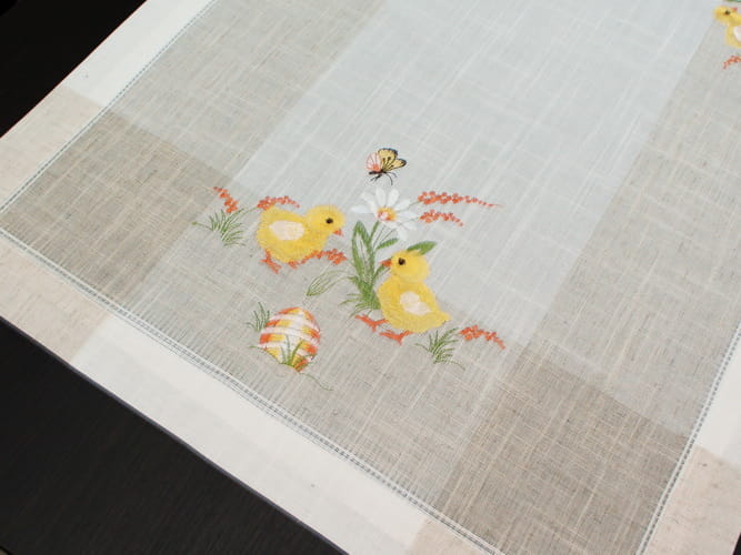 Bieżnik wielkanocny "Kurczaki na lnie"